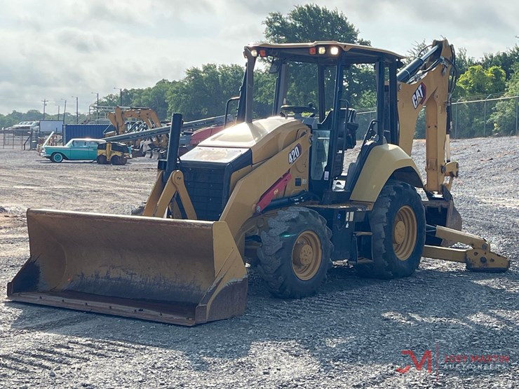 2022-caterpillar-420-image-4