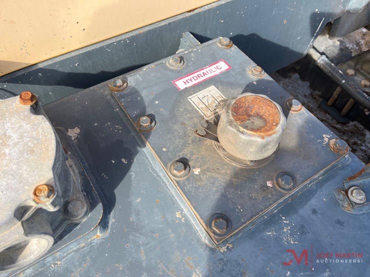 gehl-r56-34-telehandler-image-14