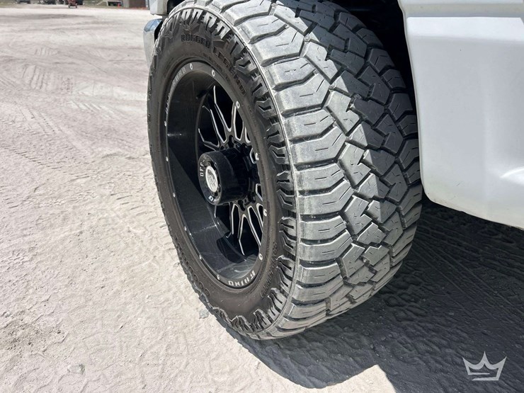 2023-ford-f250-image-25