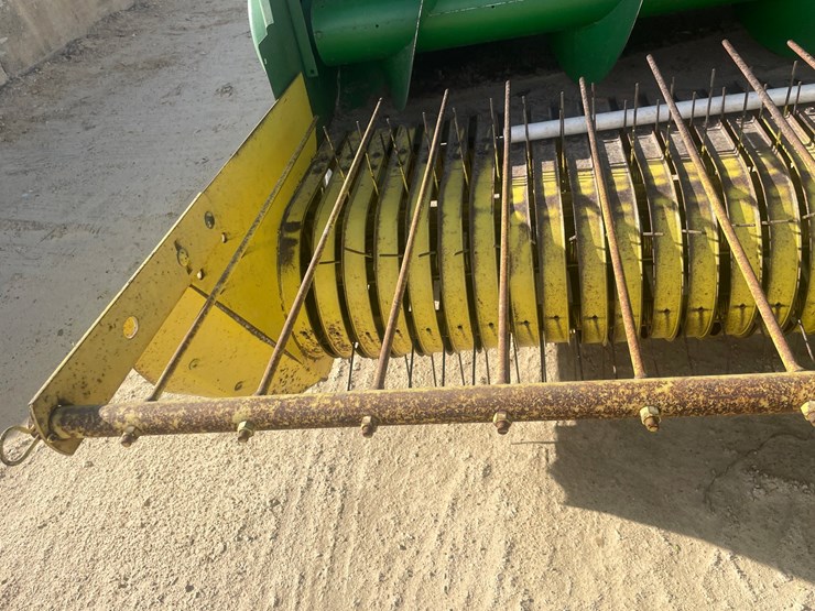 john-deere-337-image-8