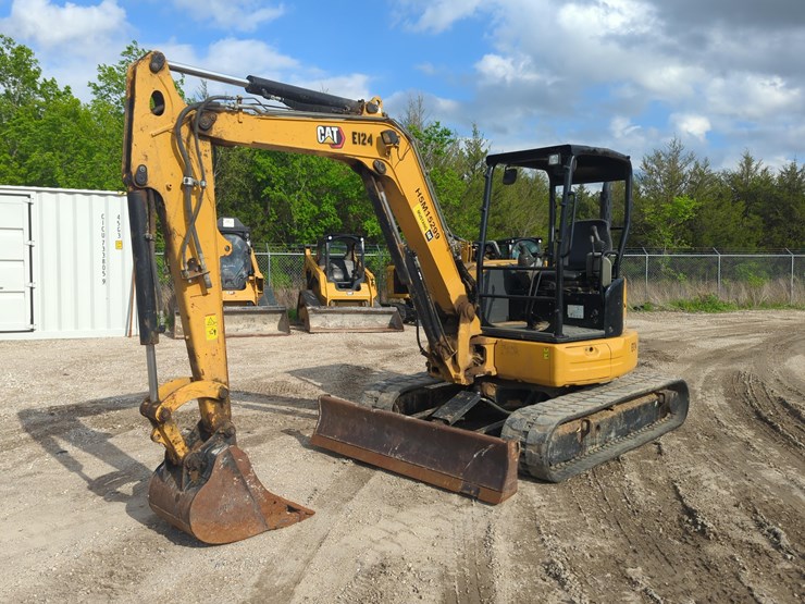 2021-caterpillar-305e2-image-2
