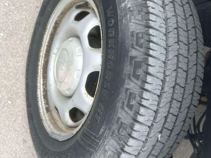 2017-ford-f150-image-25