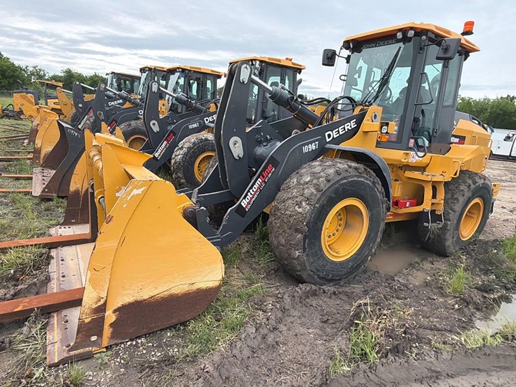 2023-deere-544p-image-3