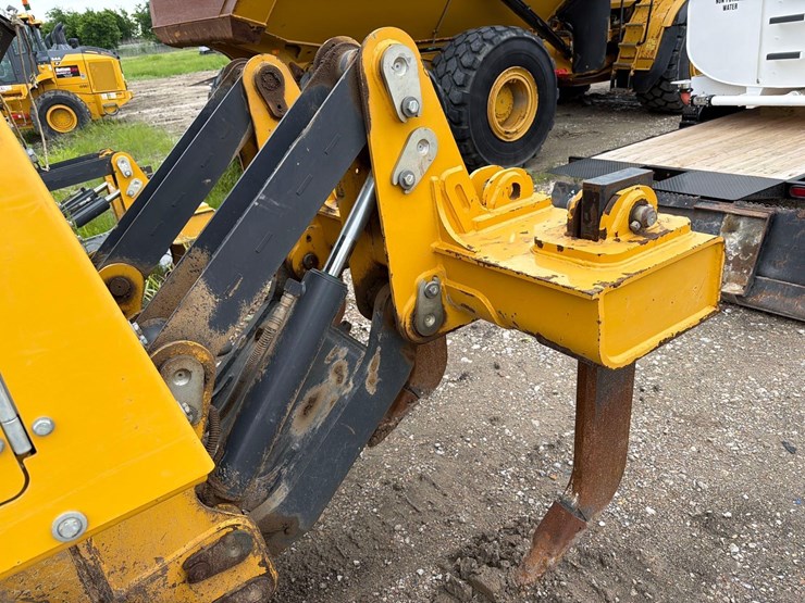 2022-deere-700l-xlt-image-9