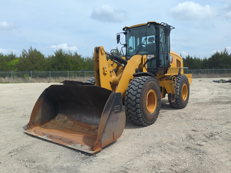 2022-caterpillar-930m-image-2