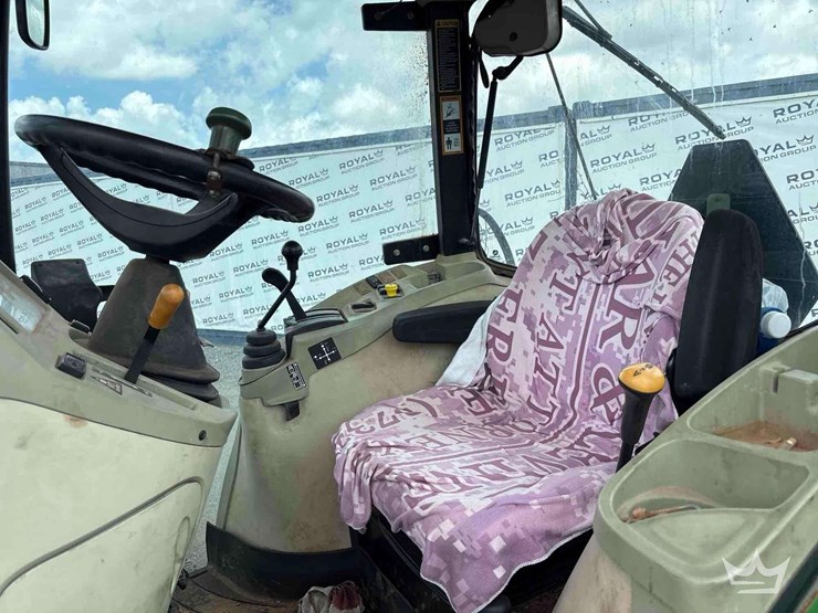 2010-john-deere-4720-image-11
