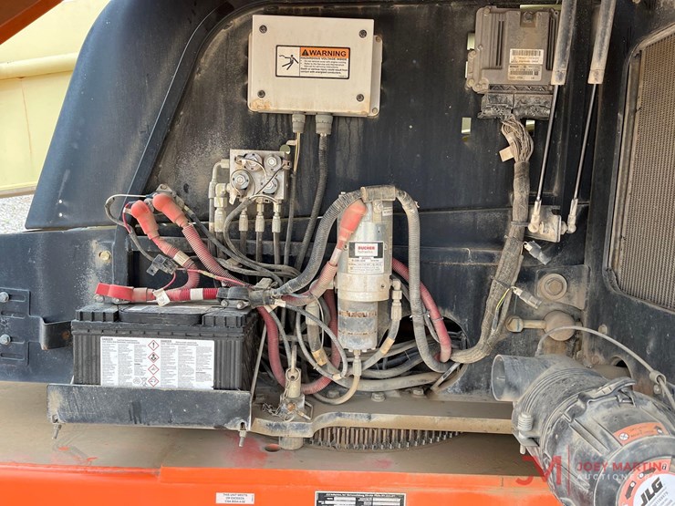 2018-jlg-600s-image-11