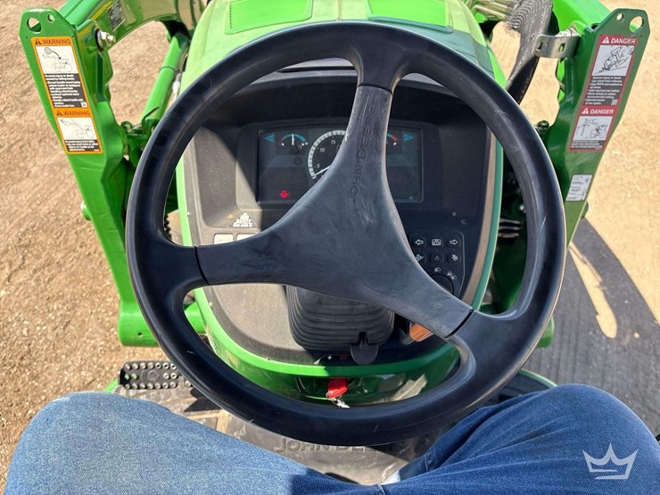 2016-john-deere-3039r-image-21