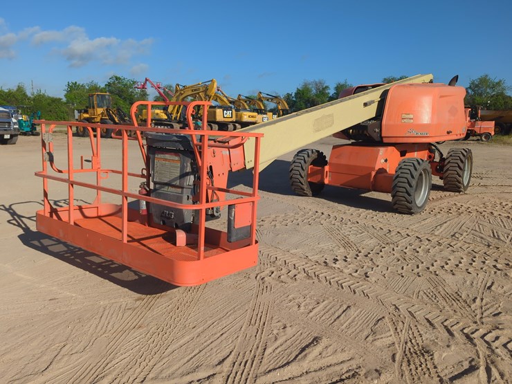 2018-jlg-600s-image-2