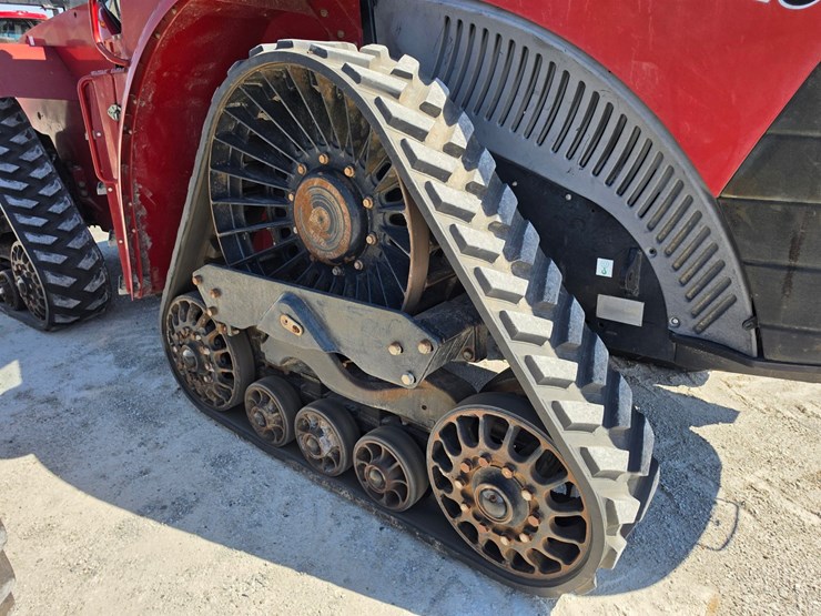 2014-case-ih-420-image-23