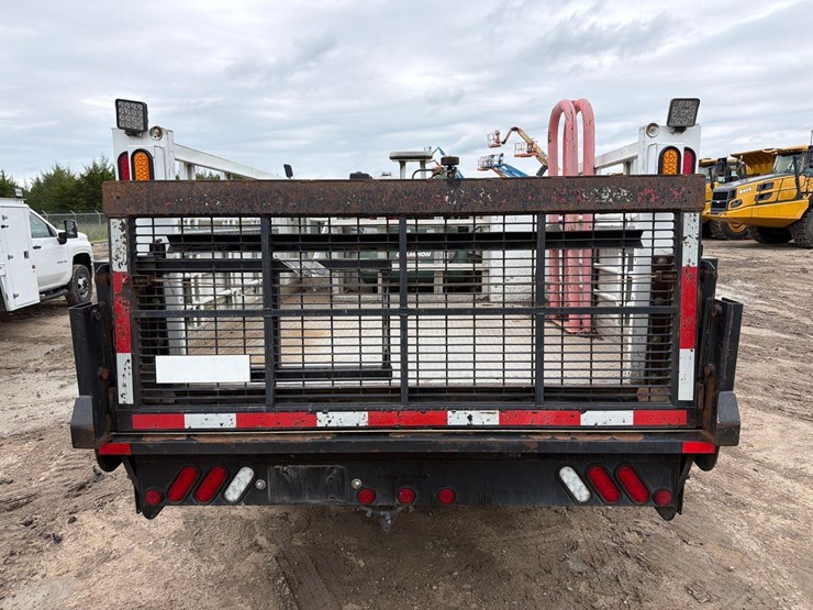 2021-chevrolet-3500hd-image-5