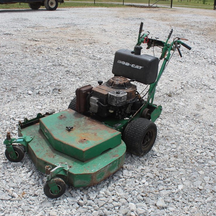 BOB-CAT WALK BEHIND MOWER 6673