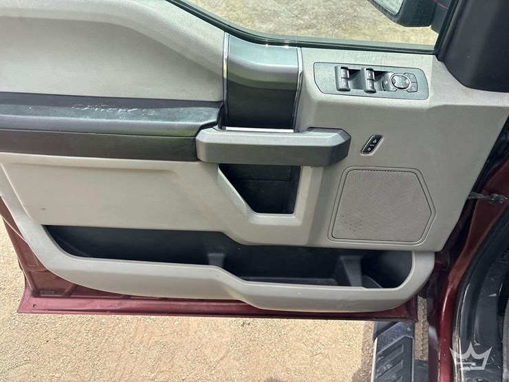 2015-ford-f150-image-13