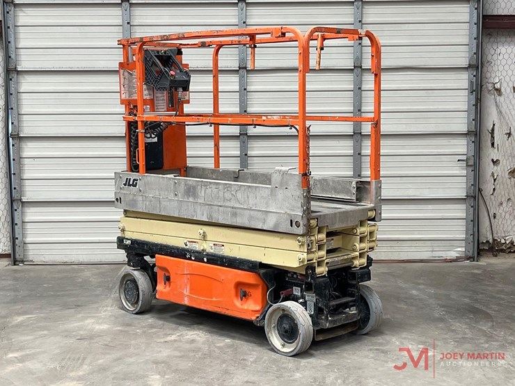 2013-jlg-1930es-image-11