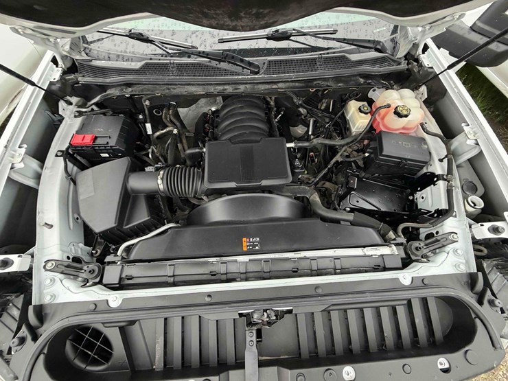 2022-chevrolet-3500-image-22