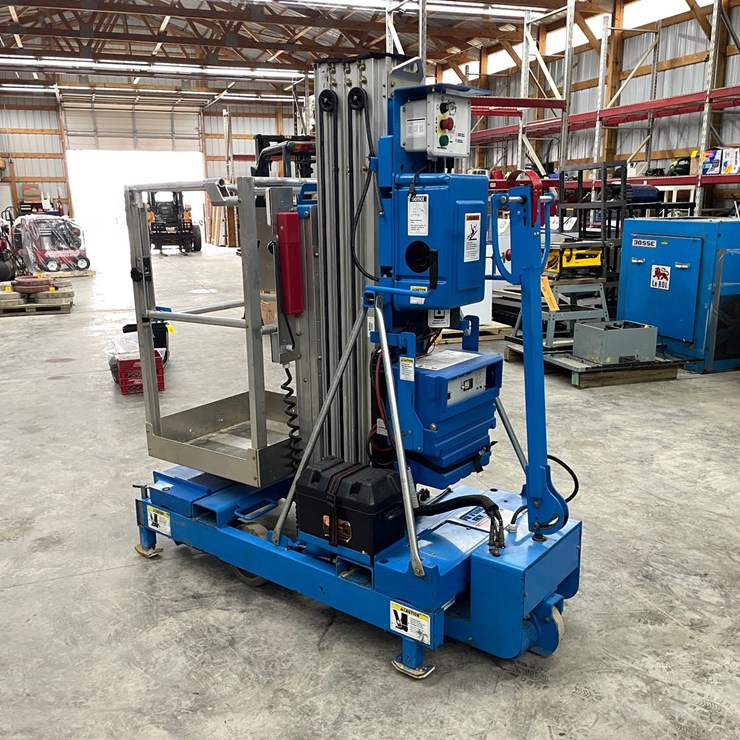 #305 • Geni IWP-20S Push Around Aerial Work Platform