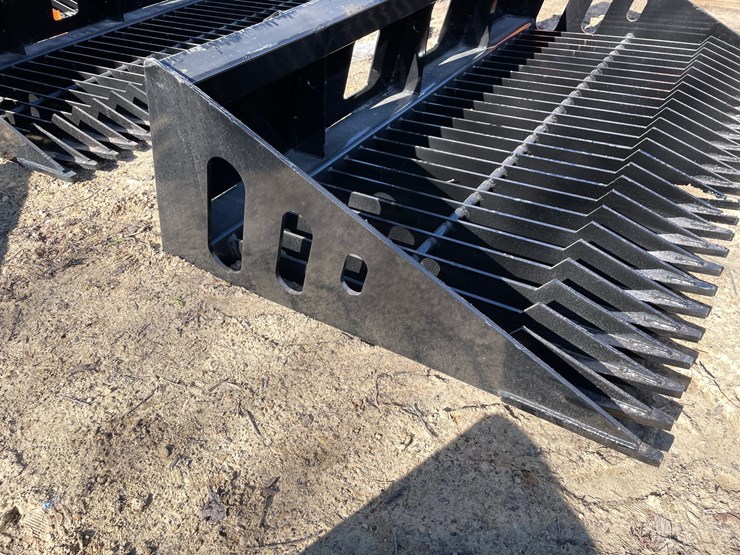 #2330-•-new-wolverine-72"-skid-steer-skelton-high-side-bucket-image-3