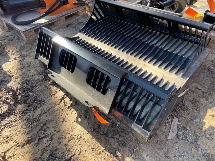 #2316-•-new-wolverine-42"-mini-skid-steer-skelton-bucket-image-5