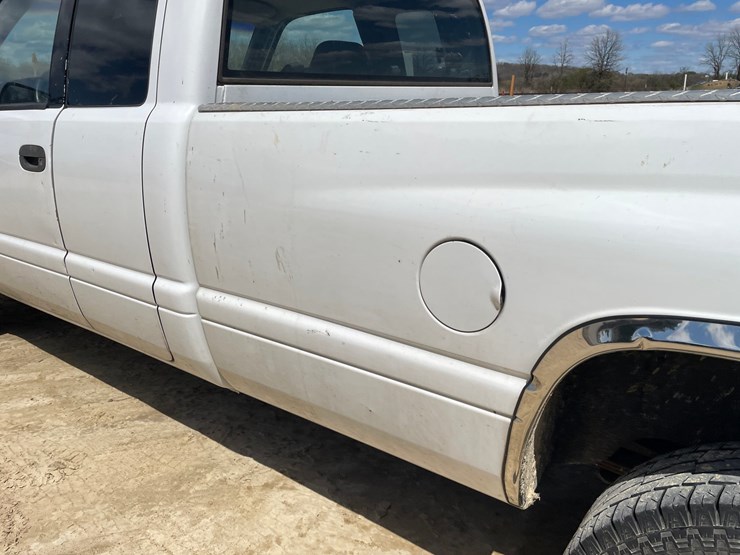 2001-dodge-ram-2500-image-32