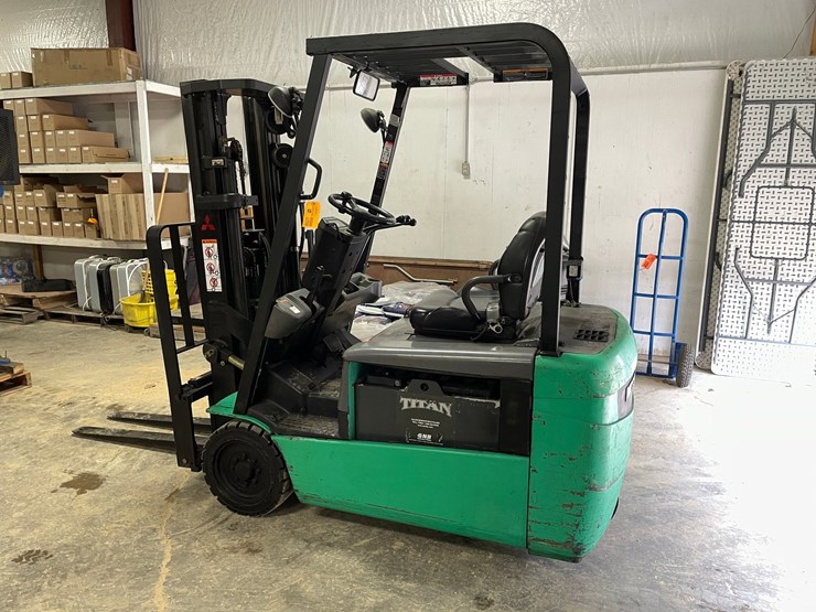 #301-•-mitsubishi-4,000lb-electric-3-wheeled-forklift-image-6