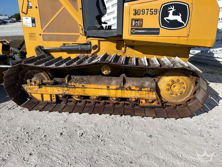 2022-deere-450k-lgp-image-14