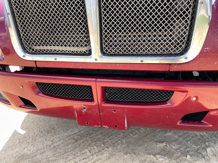 2013-kenworth-t660-image-13