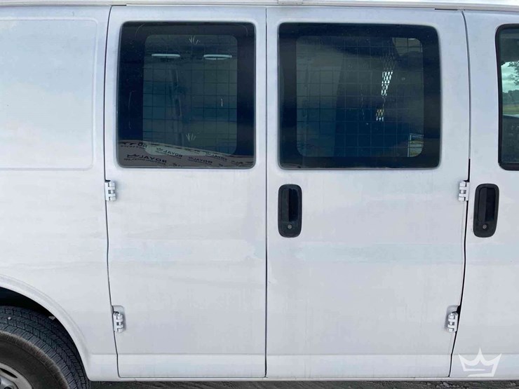 2011-chevrolet-express-2500-image-8