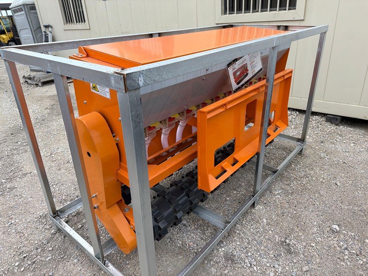 new-landhonor-sd-22-72w-seed-drill-skid-steer-attachment-image-4
