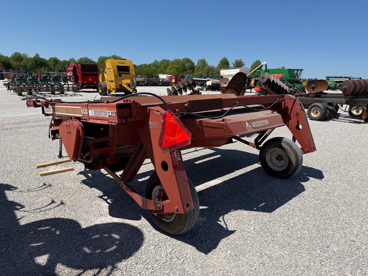 hesston-1130-image-8