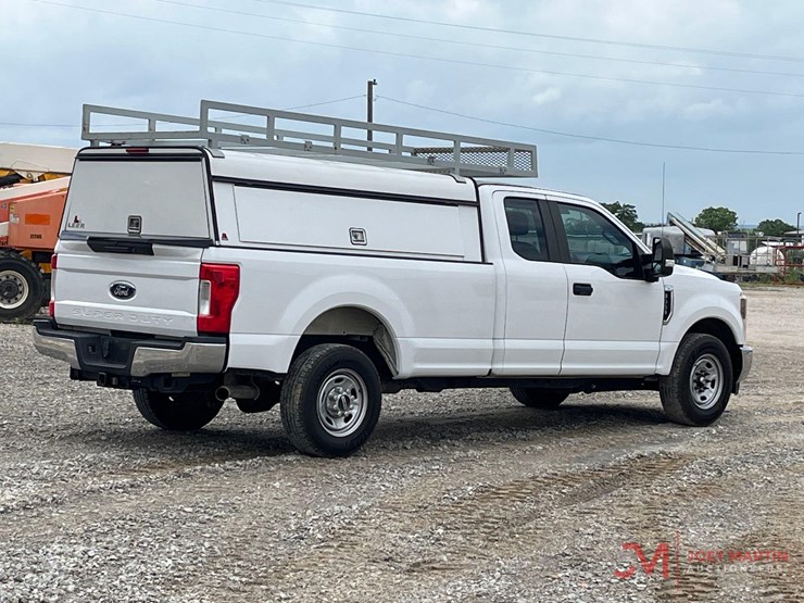 2019-ford-f350-sd-image-3
