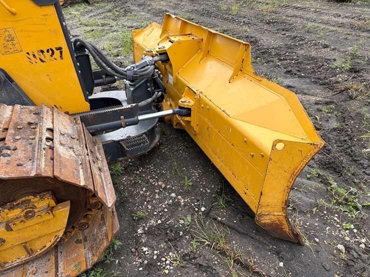 2024-deere-650-lgp-image-17