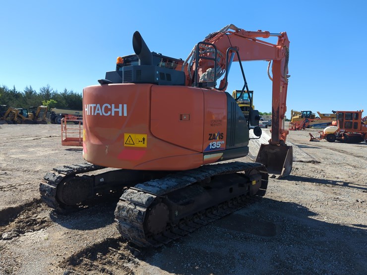 2019-hitachi-zx135us-6-image-4