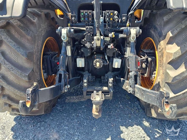 2022-jcb-fastrac-4220-image-11