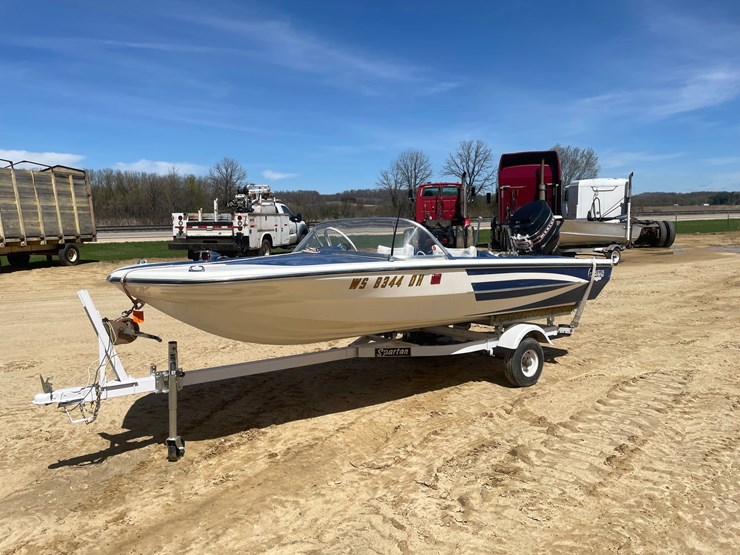 #2001-•-1965-glastron-14'-fiberglass-boat-(sells-with-bill-of-sale-only)-image-1