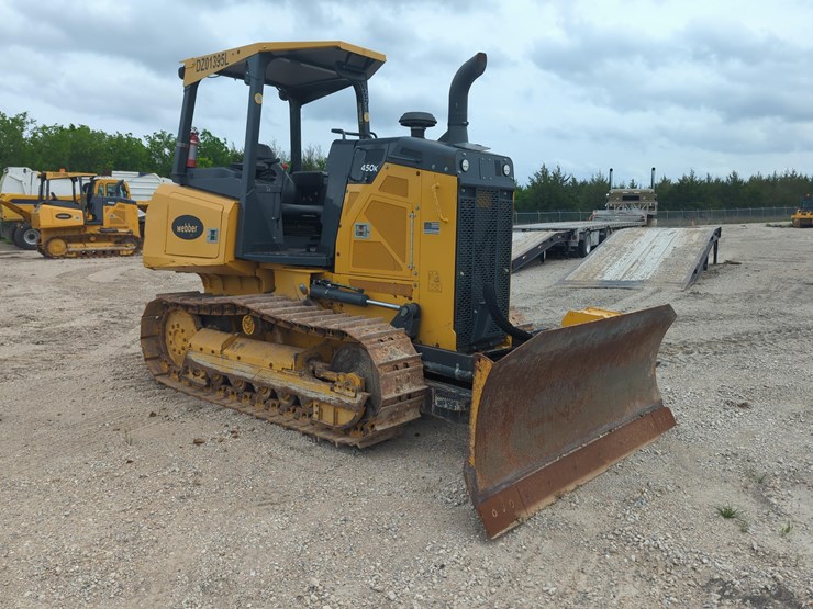2022-deere-450-lt-image-3
