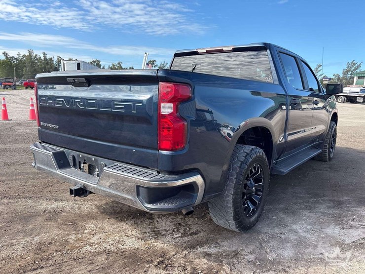 2020-chevrolet-silverado-1500-image-3