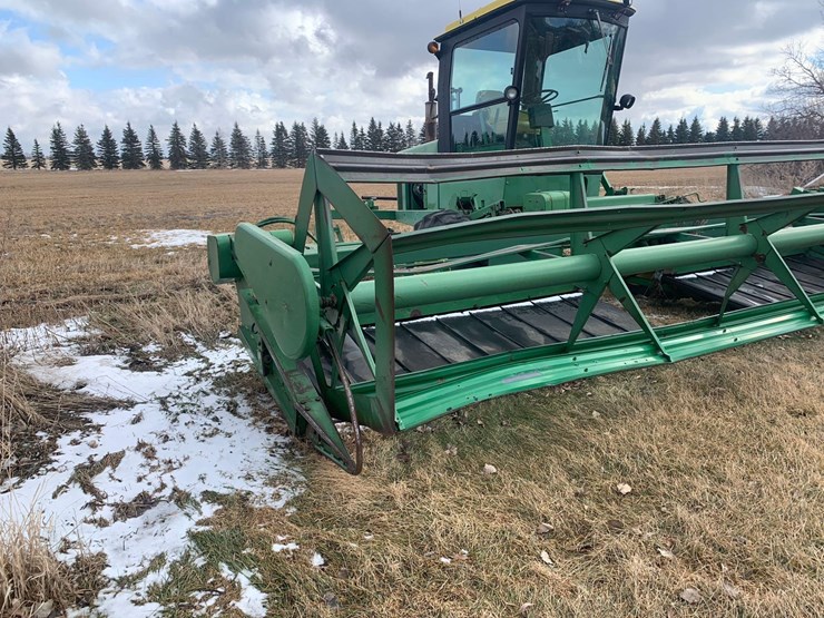 1982-john-deere-2320-image-3