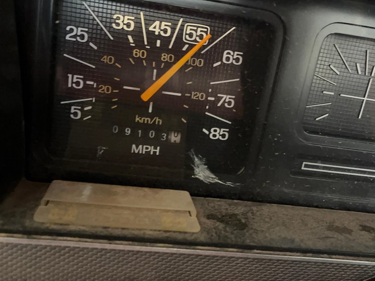 1984-ford-f350-image-10