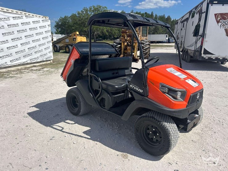 2025-kubota-rtv520-image-2