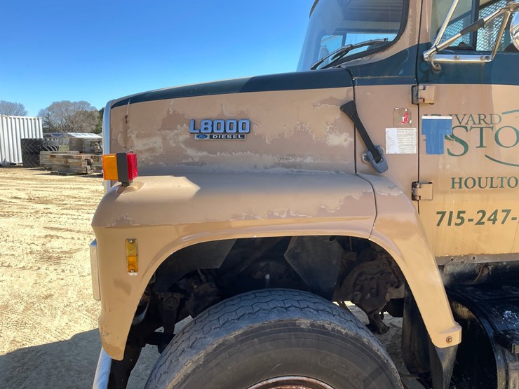 1994-ford-l8000-image-12