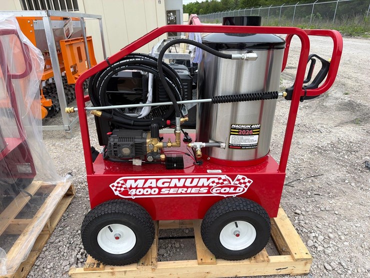 new-easy-kleen-magnum-gold-pressure-washer-image-1