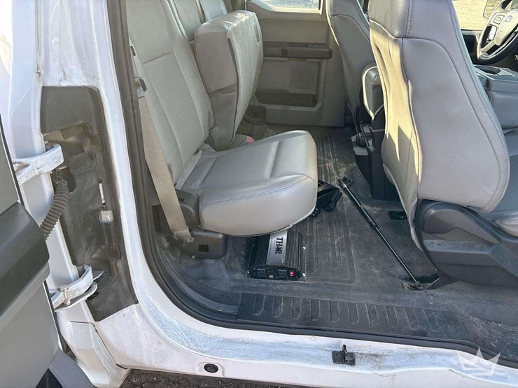 2015-ford-f150-image-23