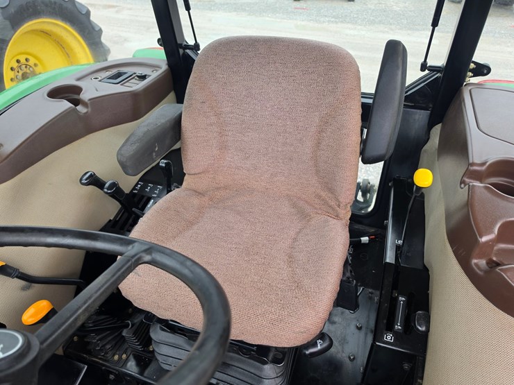 2009-john-deere-5101e-image-17