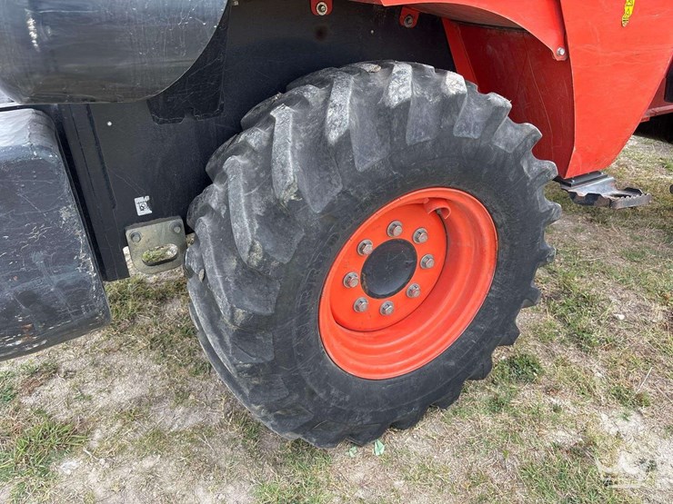 2023-kubota-r430-image-36