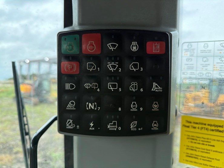 2022-deere-700l-xlt-image-24