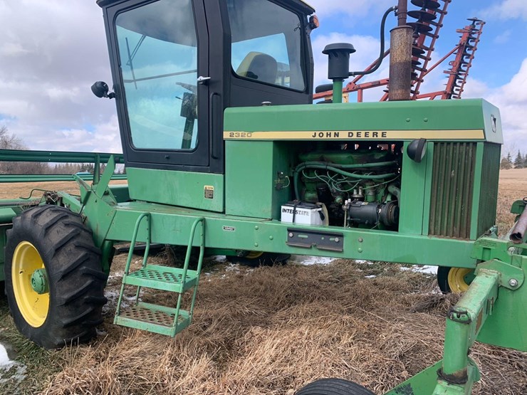 1982-john-deere-2320-image-6