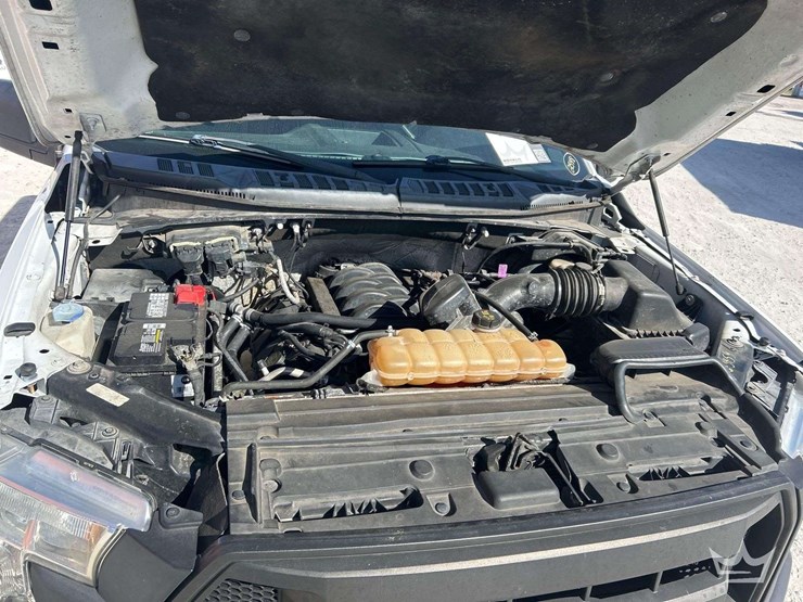 2016-ford-f150-image-9