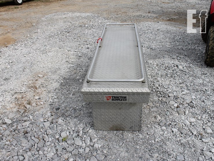 truck-bed-toolbox-image-2