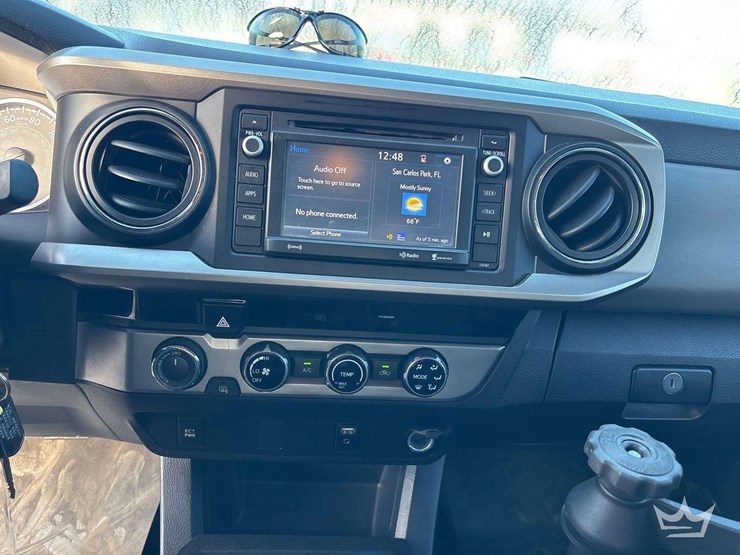 2017-toyota-tacoma-image-15