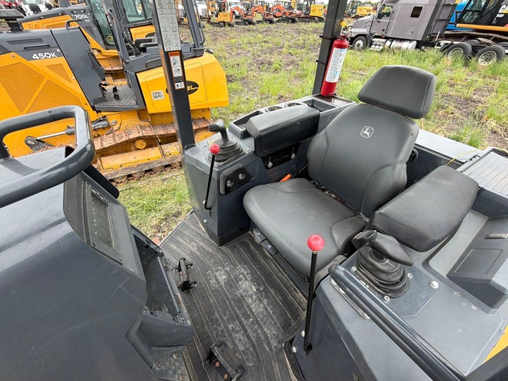 2022-deere-450-lt-image-20
